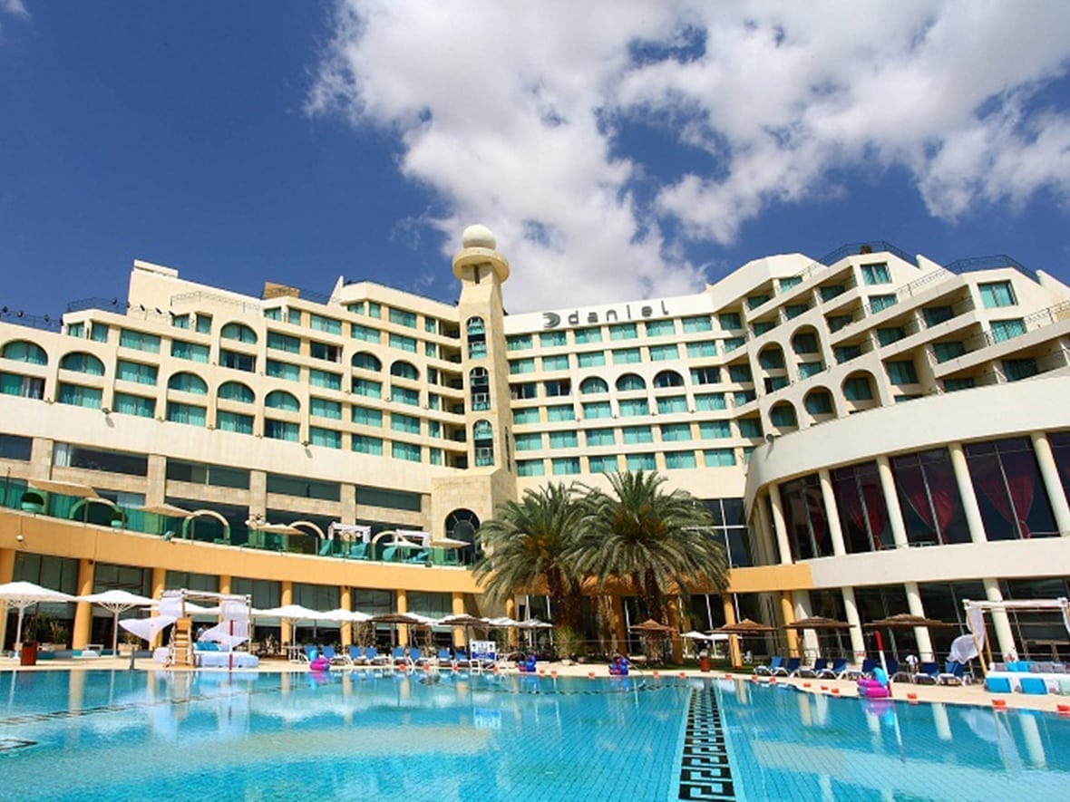 Daniel Dead Sea Hotel swimming pool