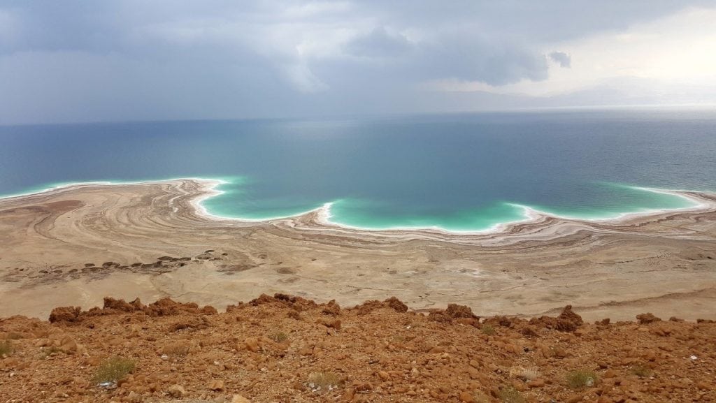 dead sea beach line