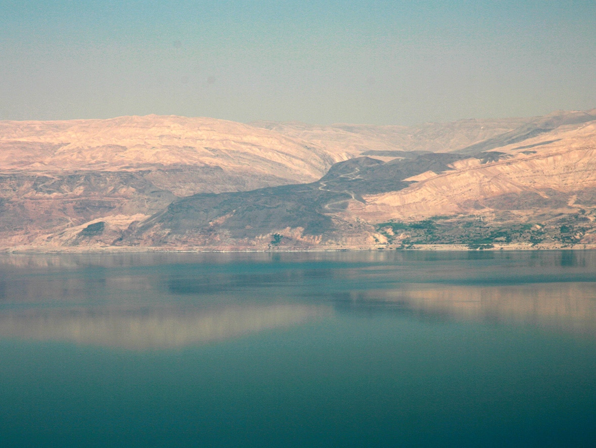 What does the Dead Sea look like